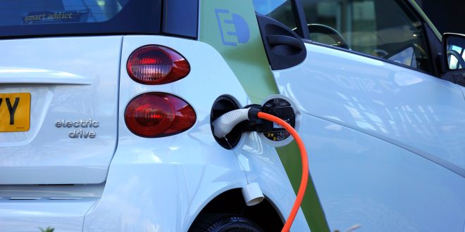 Tentang Mobil Listrik : Kekurangan dan Kelebihan